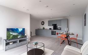 Fantastic 3 Bedroom Manchester Apartment
